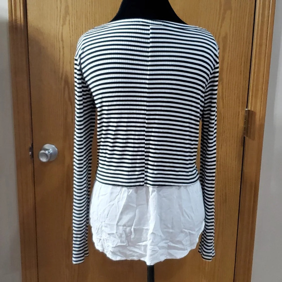 Bke red striped layered look long sleeve light comfy top - Picture 4 of 6